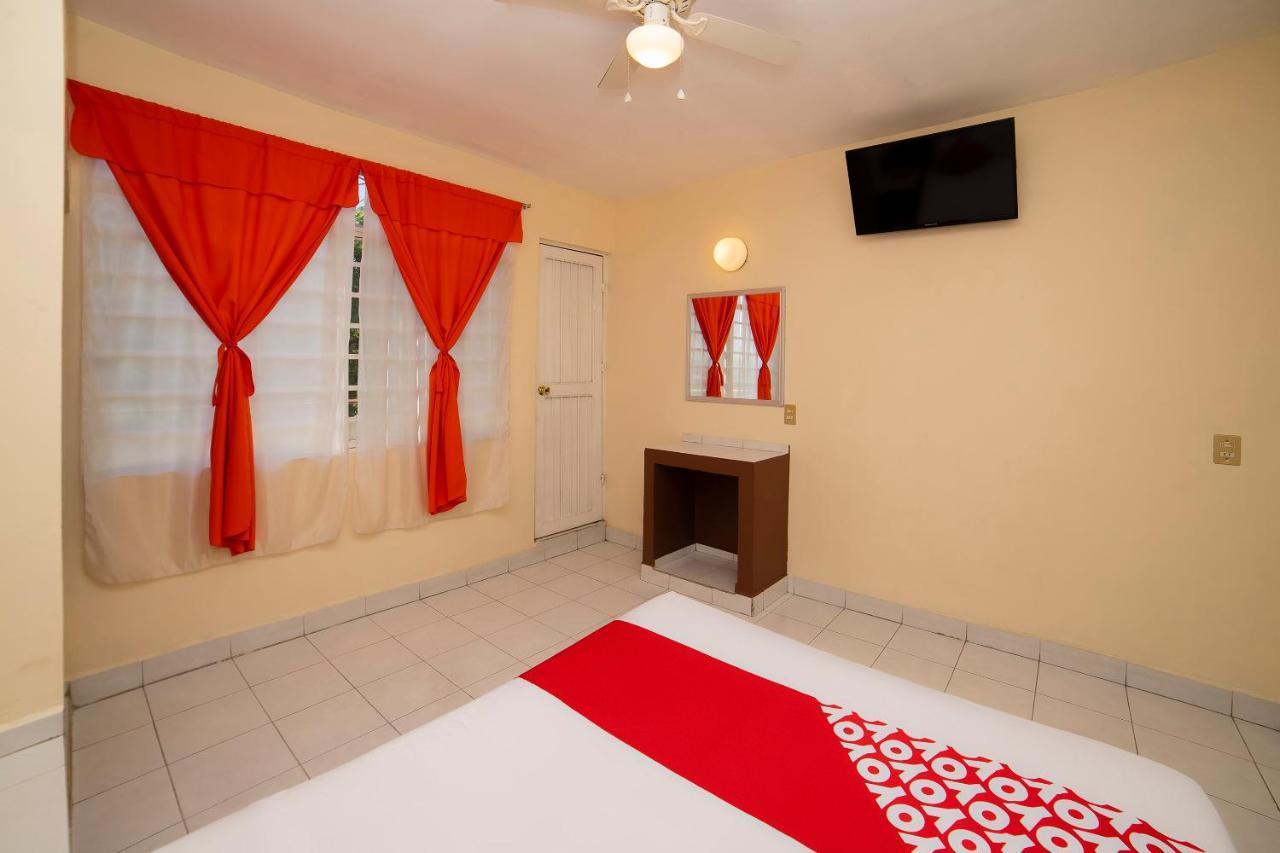 Oyo Hotel Jardin Carpio Агуаскальентес Экстерьер фото